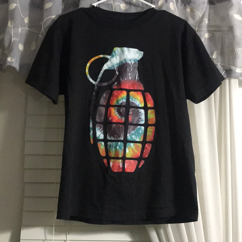 Grenade tee